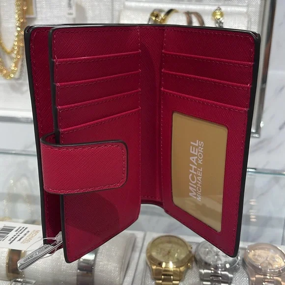 MICHAEL KORS Medium Saffiano Leather Bifold ZP CN Wallet
COLOR DK RASPBERRY
NWT - Picture 11 of 16